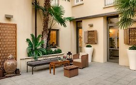 Townhouse 33 Boutique Hotel